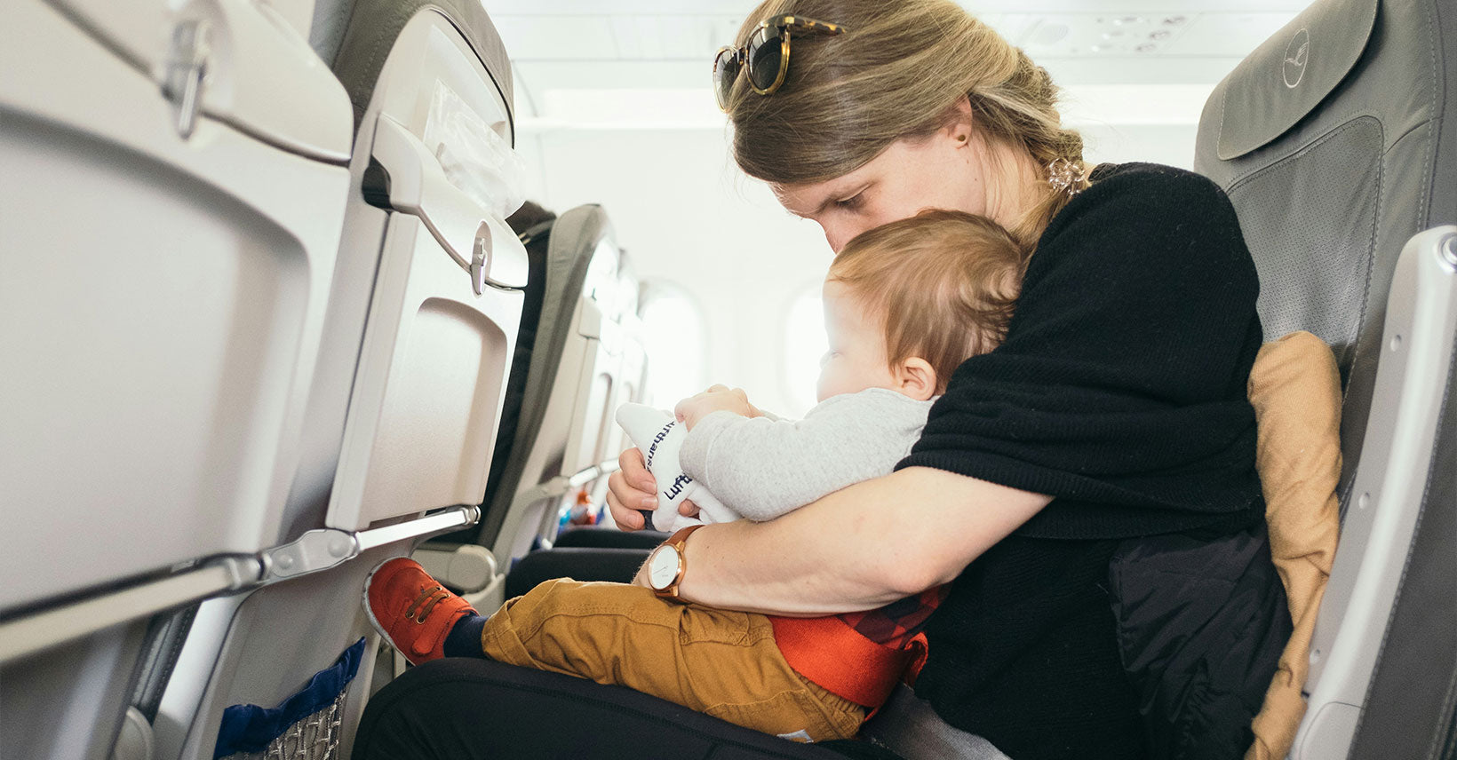 Travel Tips for Flying with a Baby - What Every Mom Should Know