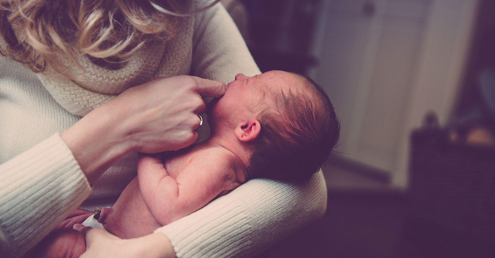 Newborn Wakes Up Every Hour