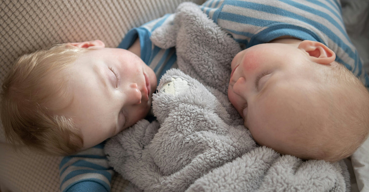 A Comprehensive Guide to When Baby Can Sleep With a Blanket Kaiya Baby