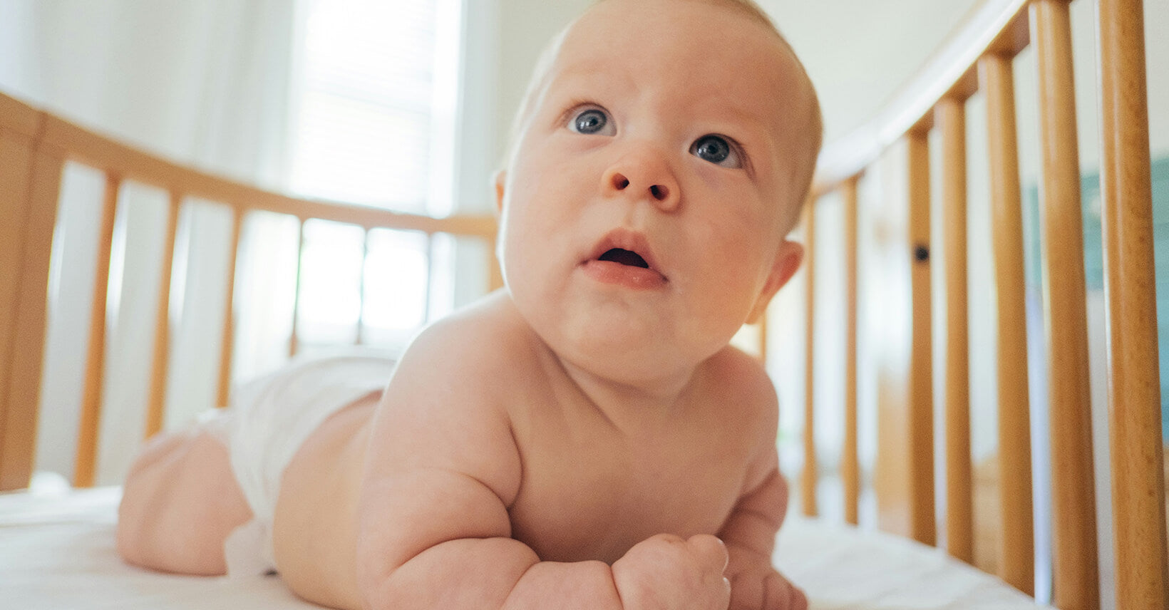 When And How to Lower Your Baby’s Crib Mattress？