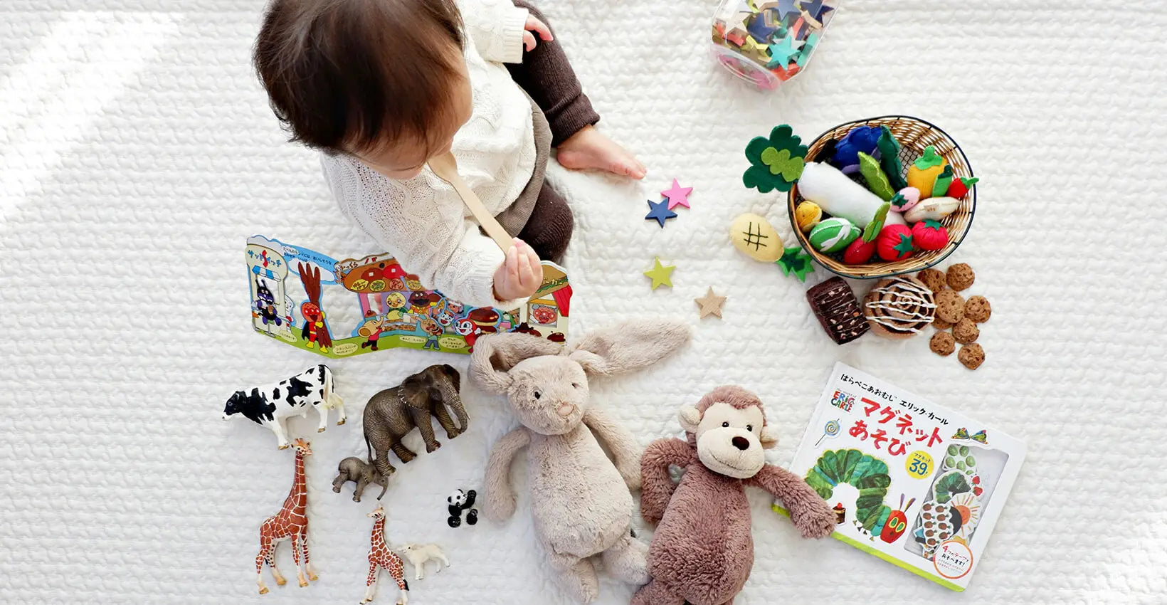 When Can a Baby Sleep With a Stuffed Animal?