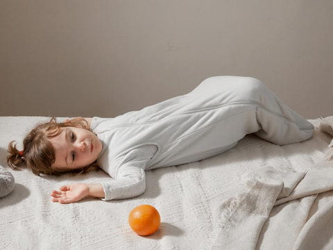 What kinds of soothing colors of babies’ clothes are good