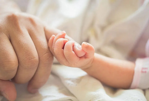 What reflexes does a baby have?