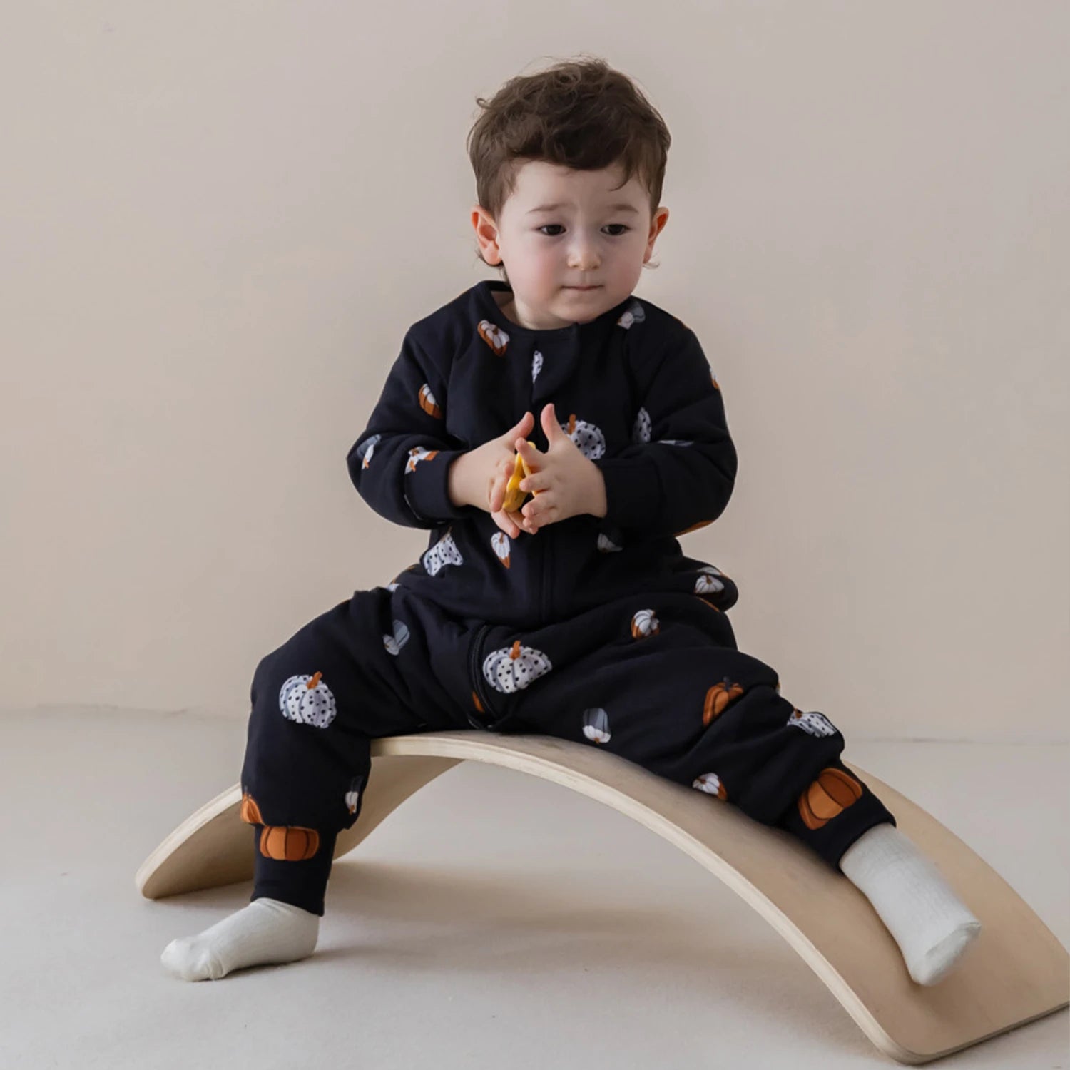 warm-long-sleeve-sleep-sack-walker-2-5-tog-organic-cotton-camel-wool-pumpkin-dots